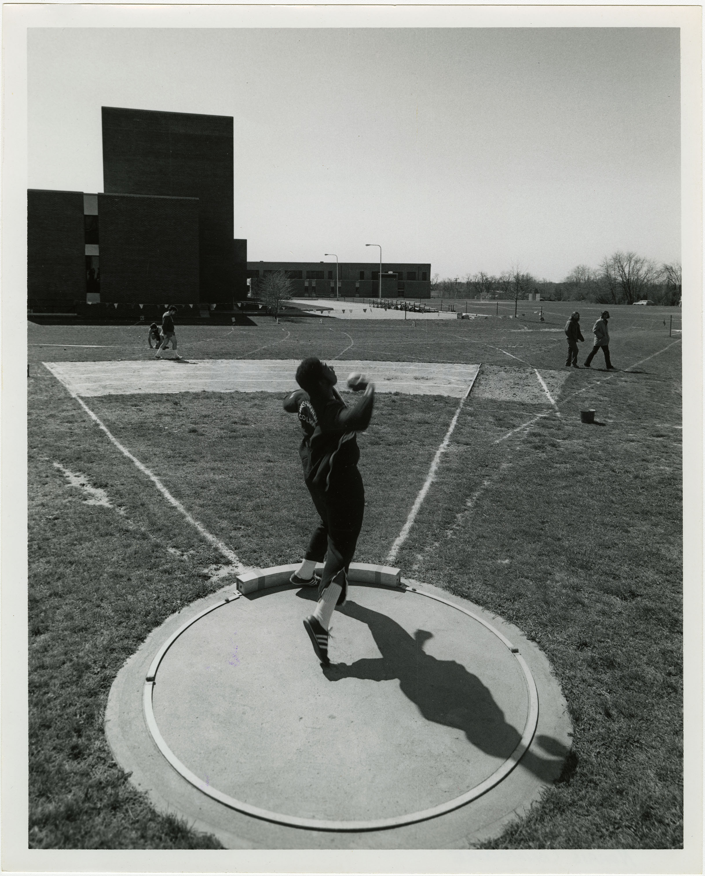 Norris Commodore shot put event